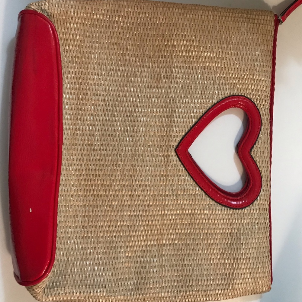 XOXO purse! - Picture 4 of 6
